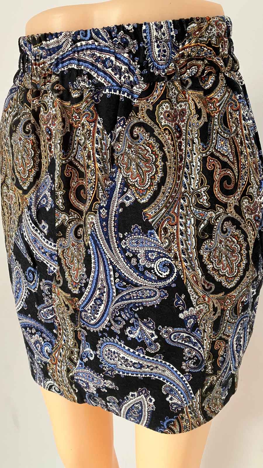 Vzorovaná sukňa s bočnými vreckami Reserved (38)