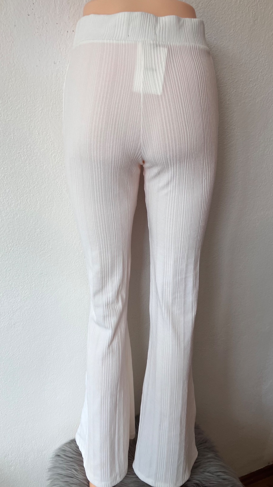 Dámske vrúbkované legíny Bershka (L/30)