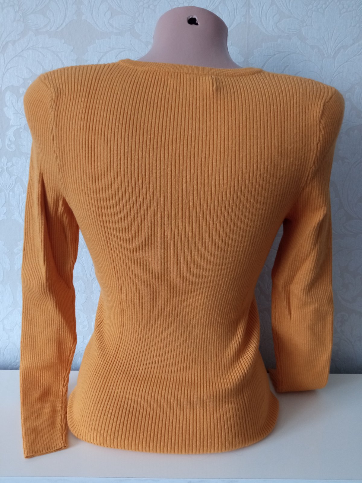 Horčicový vrúbkovaný sveter (M)