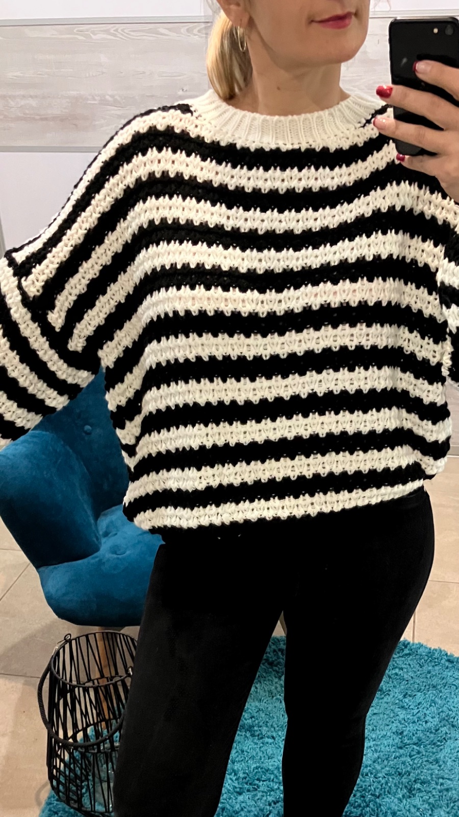 Pásikavý pletený sveter