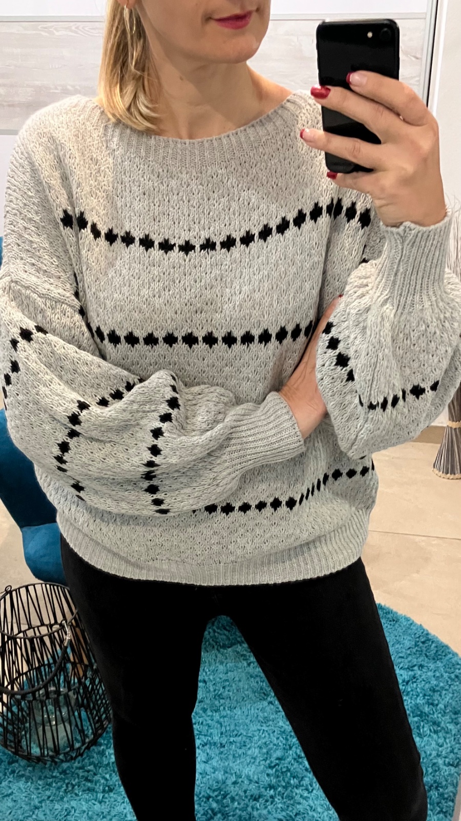 Vzorovaný pletený sveter