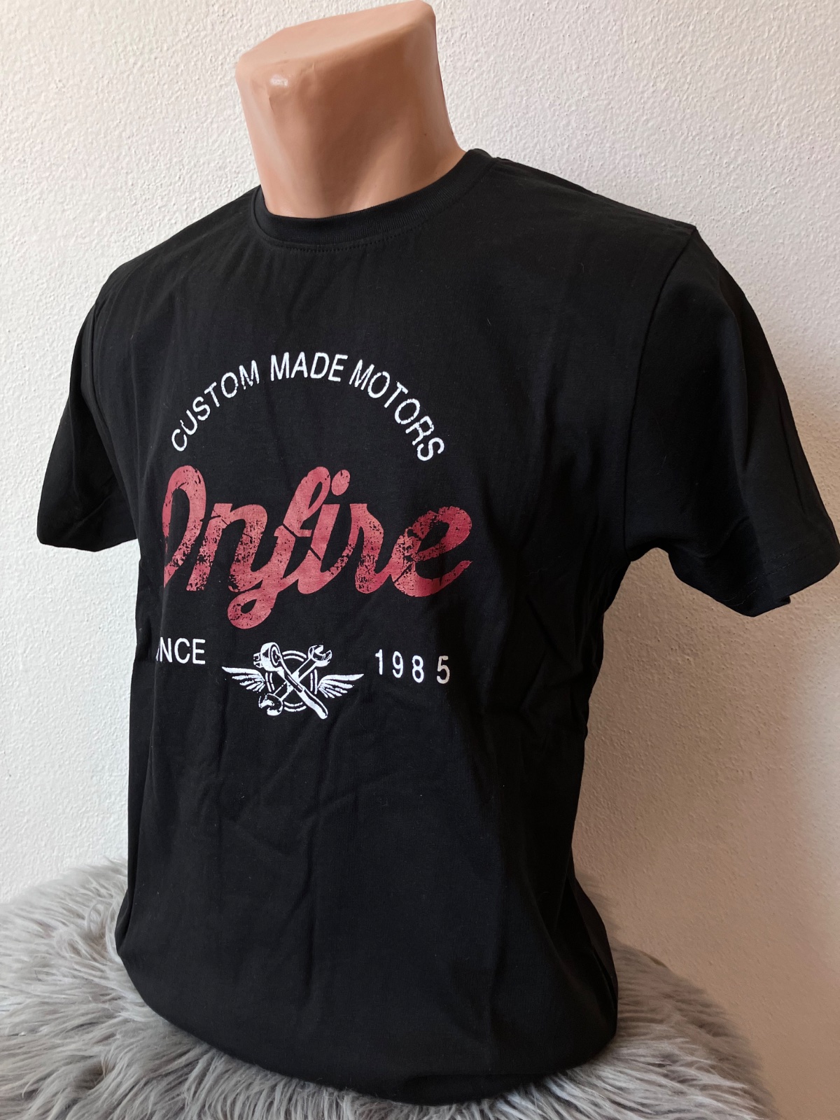 Čierne tričko krátky rukáv s nápisom Onfire (XXL)