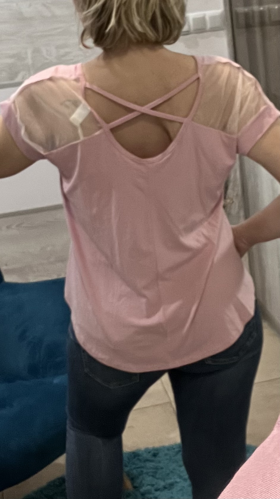 Dámske tričko s výstrihom na chrbáte ružové (UNI - S,M,L,XL)