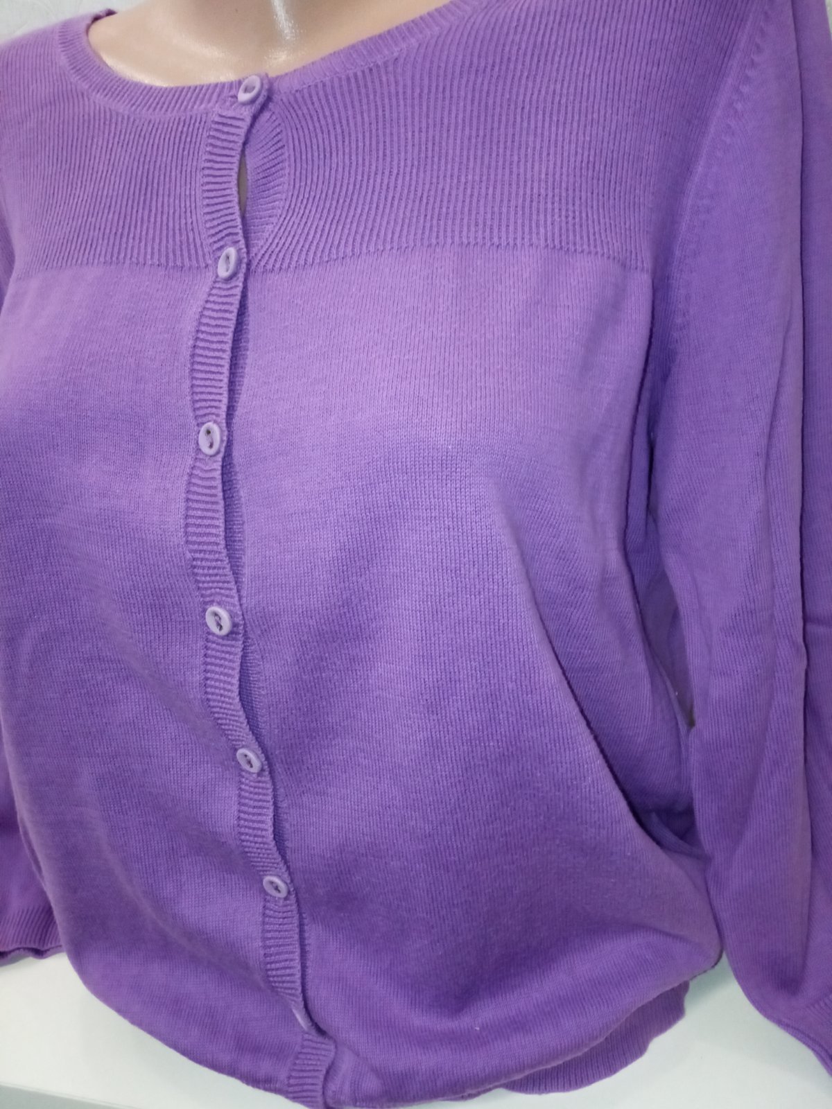 Fialový sveter tenký na gombíky (L)