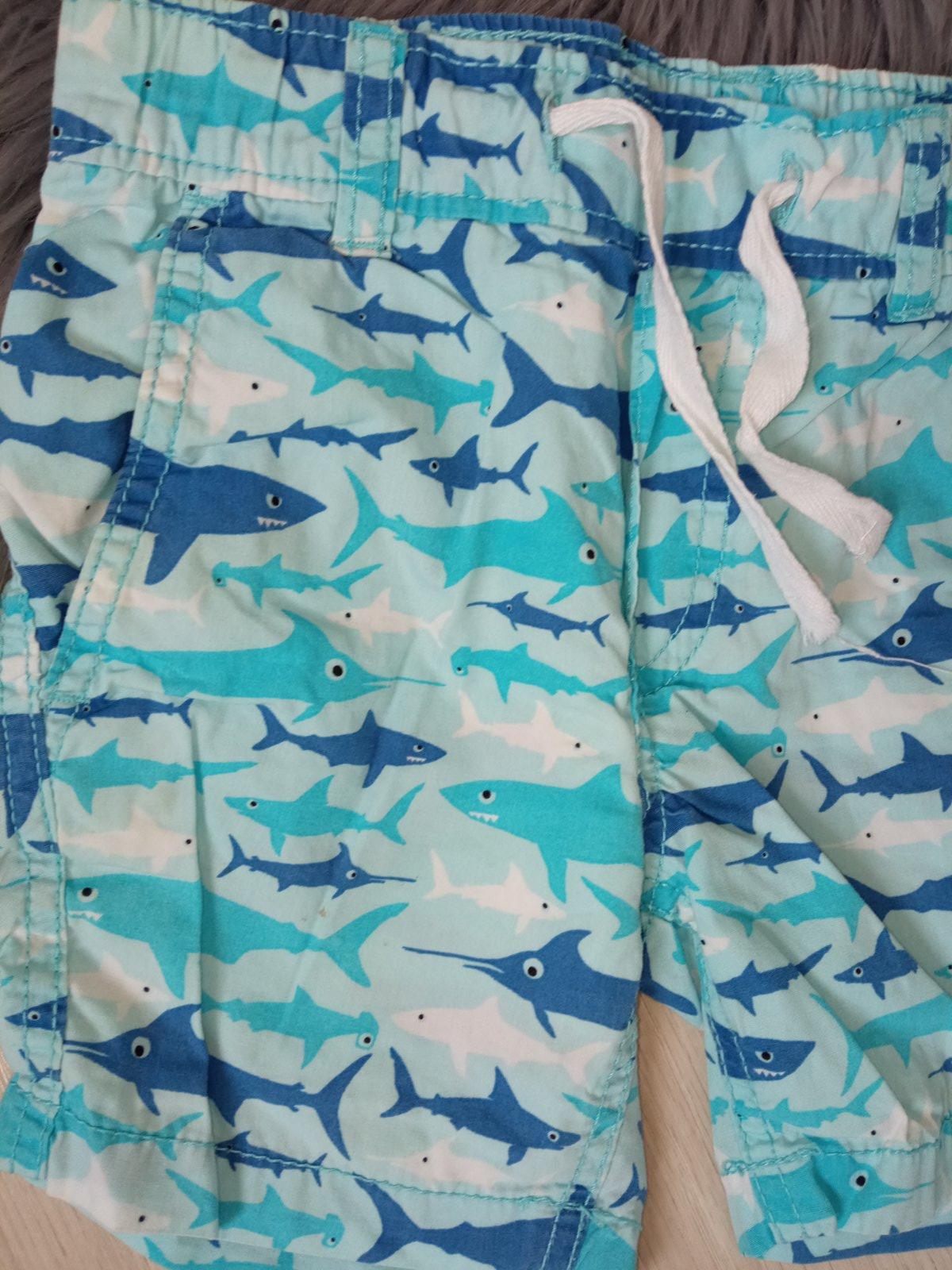 Modro-biele šortky so žralokmi H&M (98)