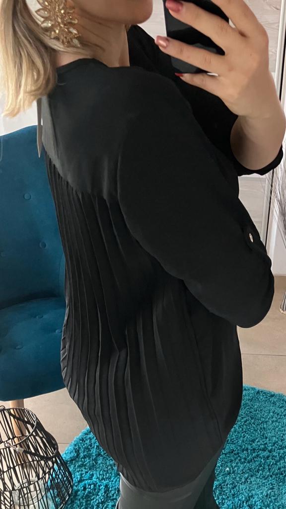 Dámska blúzka vzadu plisovaná čierna (UNI - S,M,L,XL)