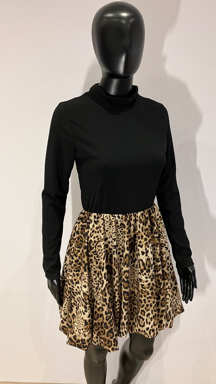 Rebrované leopardie šaty (UNI - S M)