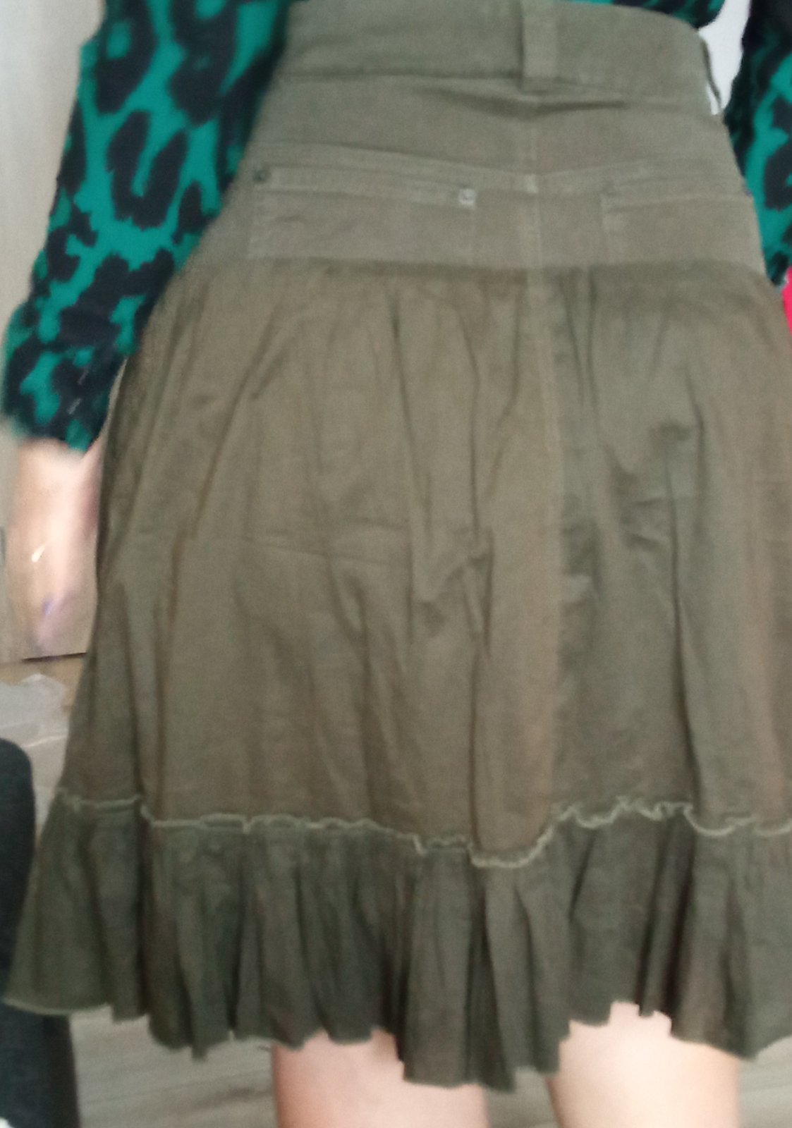 Khaki zelená sukňa (38)