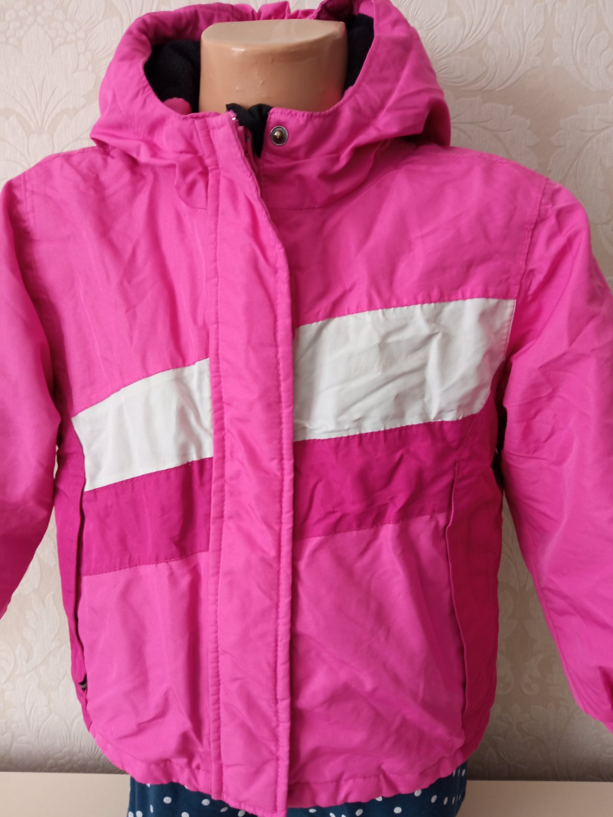 Ružovo-biela šušťáková zimná bunda (98-104)