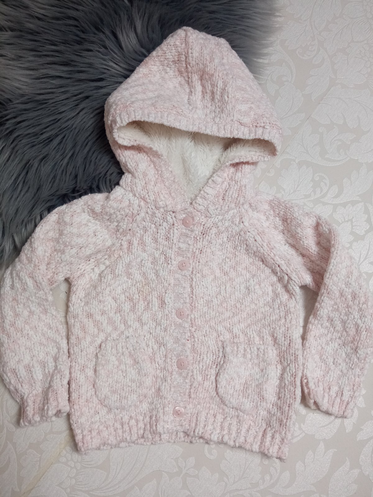 Ružovo-biely sveter s kapucňou F&F (80)