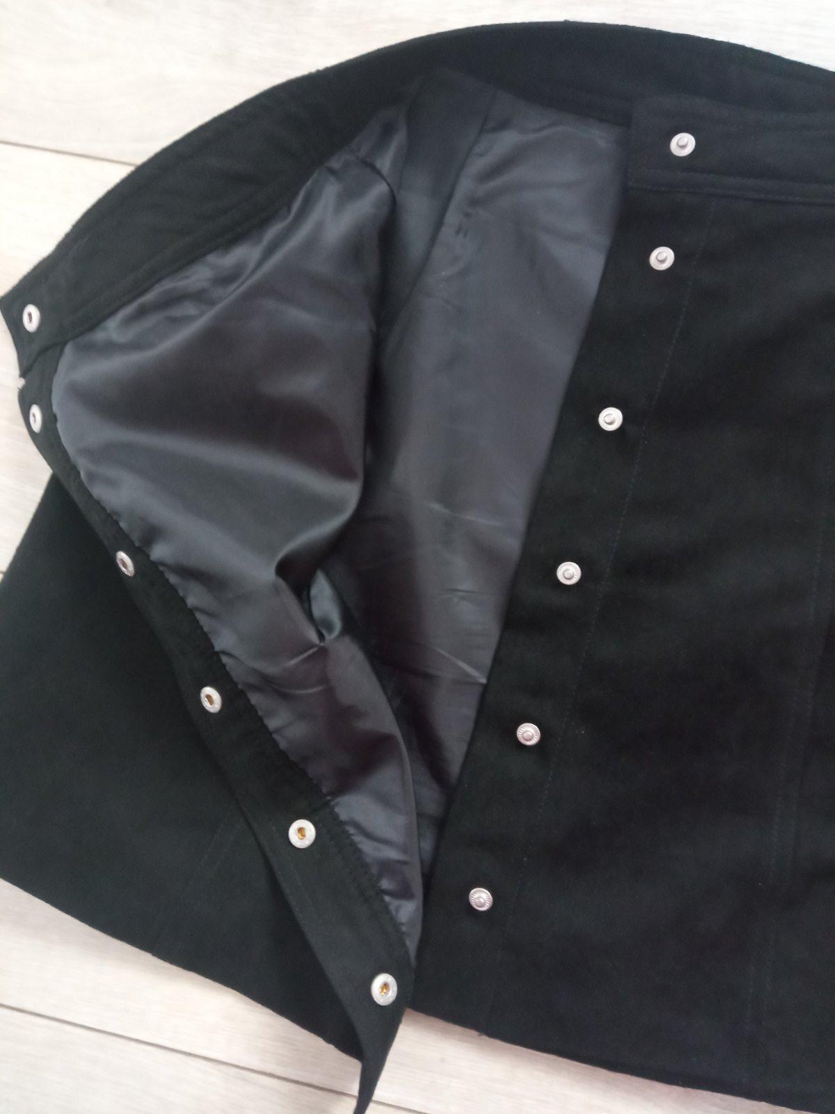 Čierna sukňa na gombíky H&M (36)