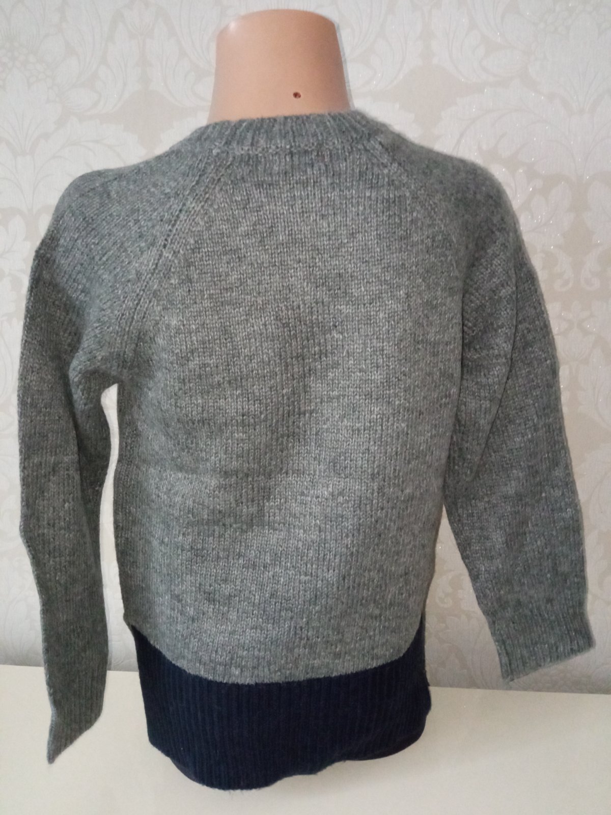 Dievčenský sveter s kamienkami OVS,5-6 r.