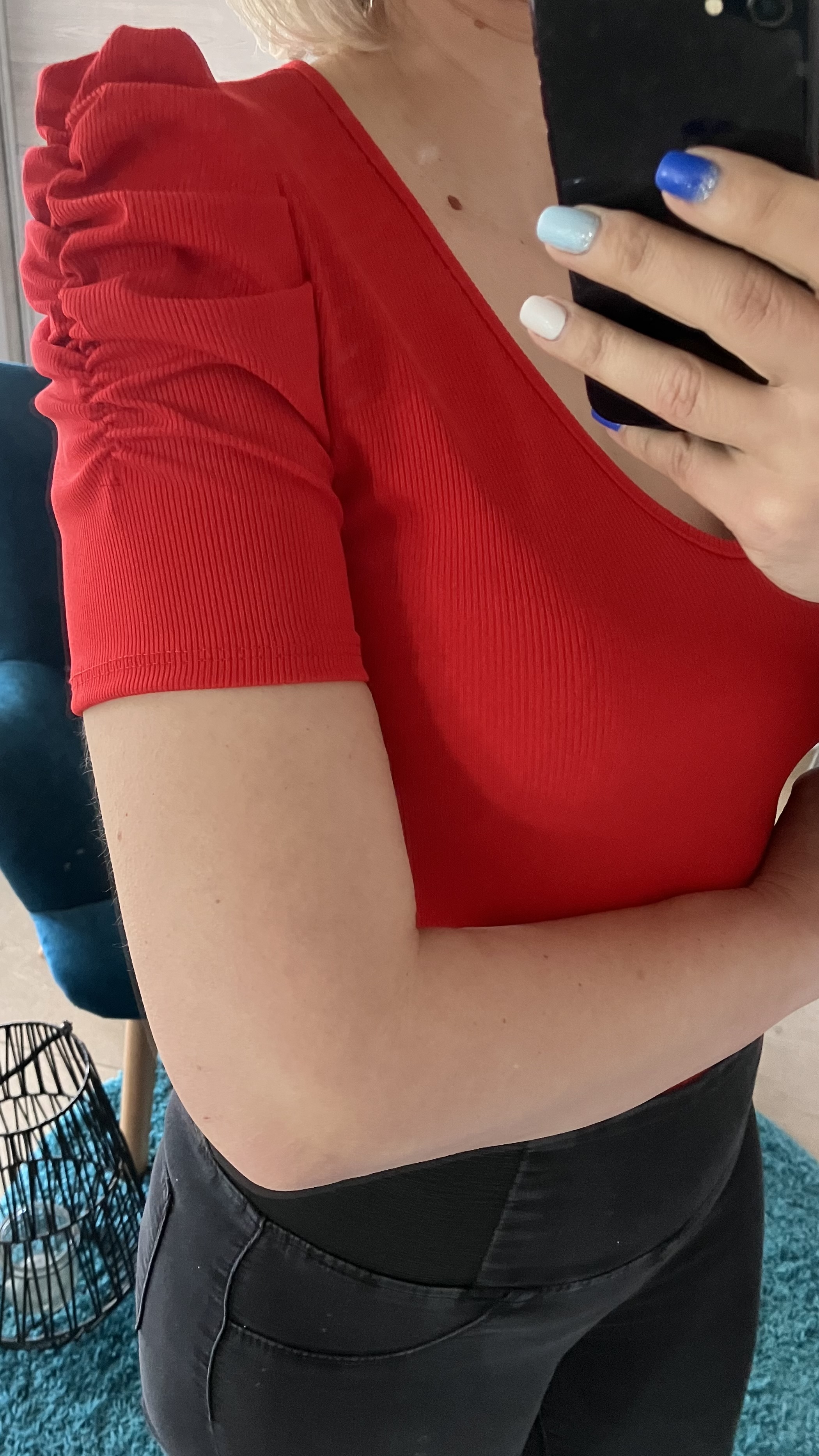 Rebrované tričko s nariasenými rukávmi červené