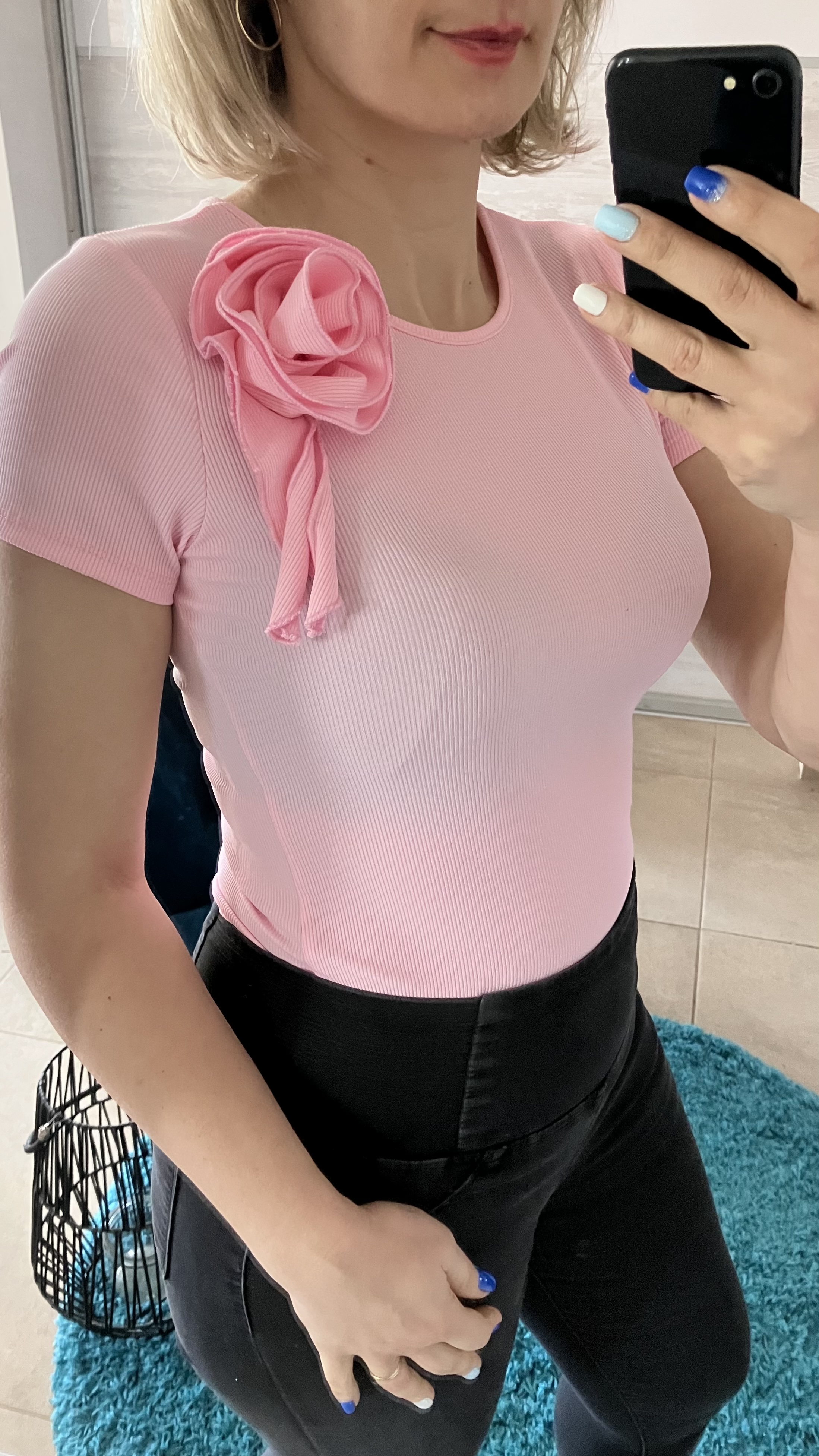 Rebrované tričko s ozdobou ružové