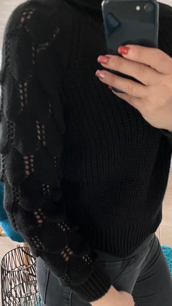 Dámsky sveter s rolákom čierny 