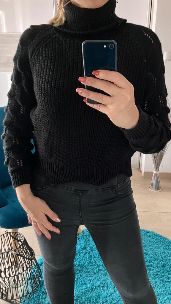 Dámsky sveter s rolákom čierny 