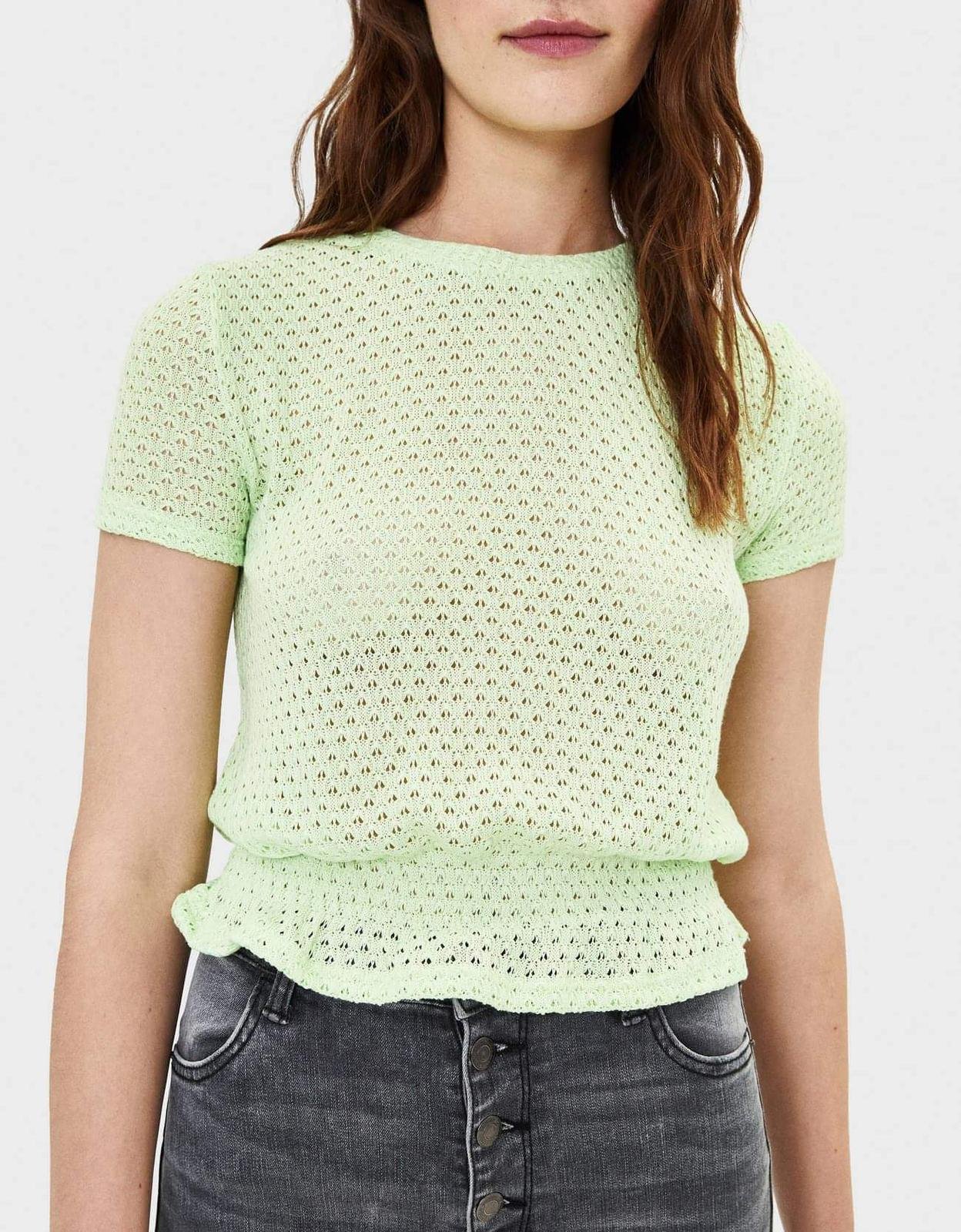 Zelené háčkované tričko Bershka (S)