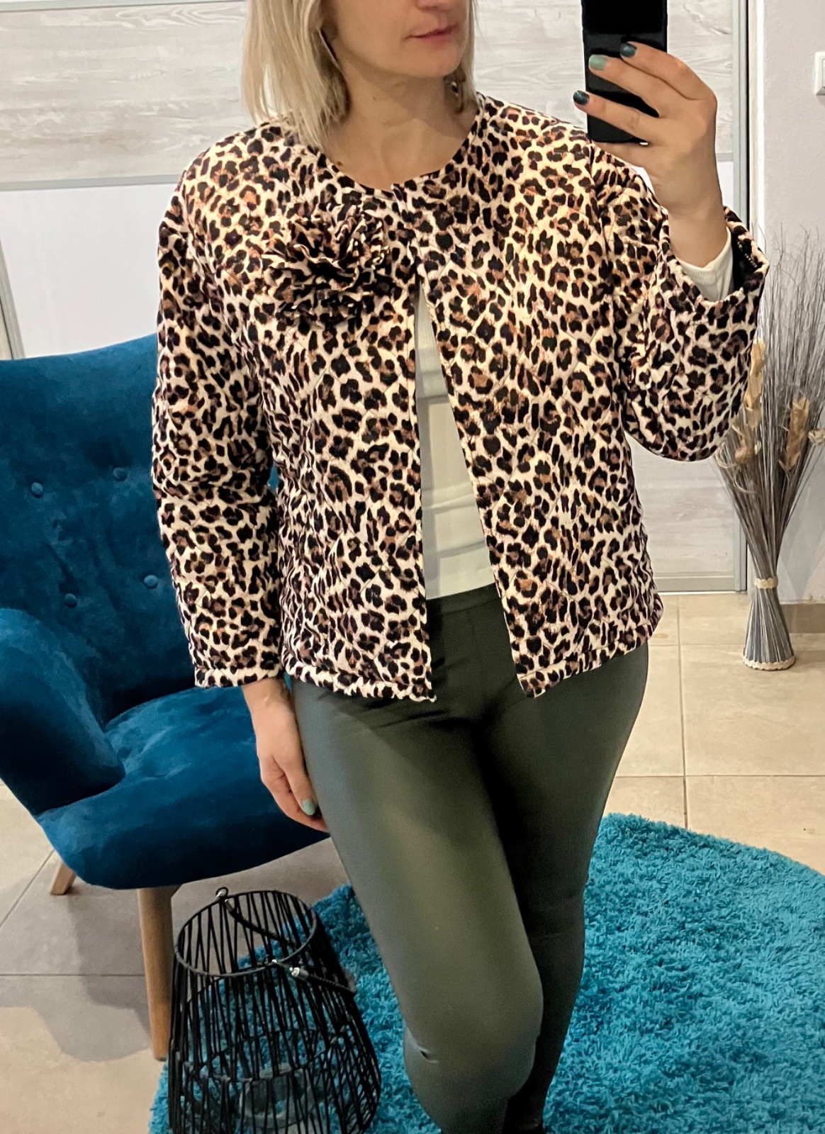 Dámska leopardia bunda s ružou (UNI - M,L,XL)