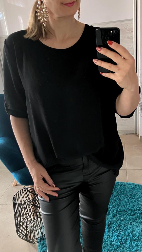 Dámska blúzka vzadu plisovaná čierna (UNI - S,M,L,XL)