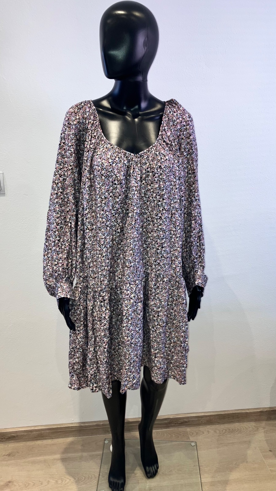 Voľné dámske šaty kvetinové H&M
