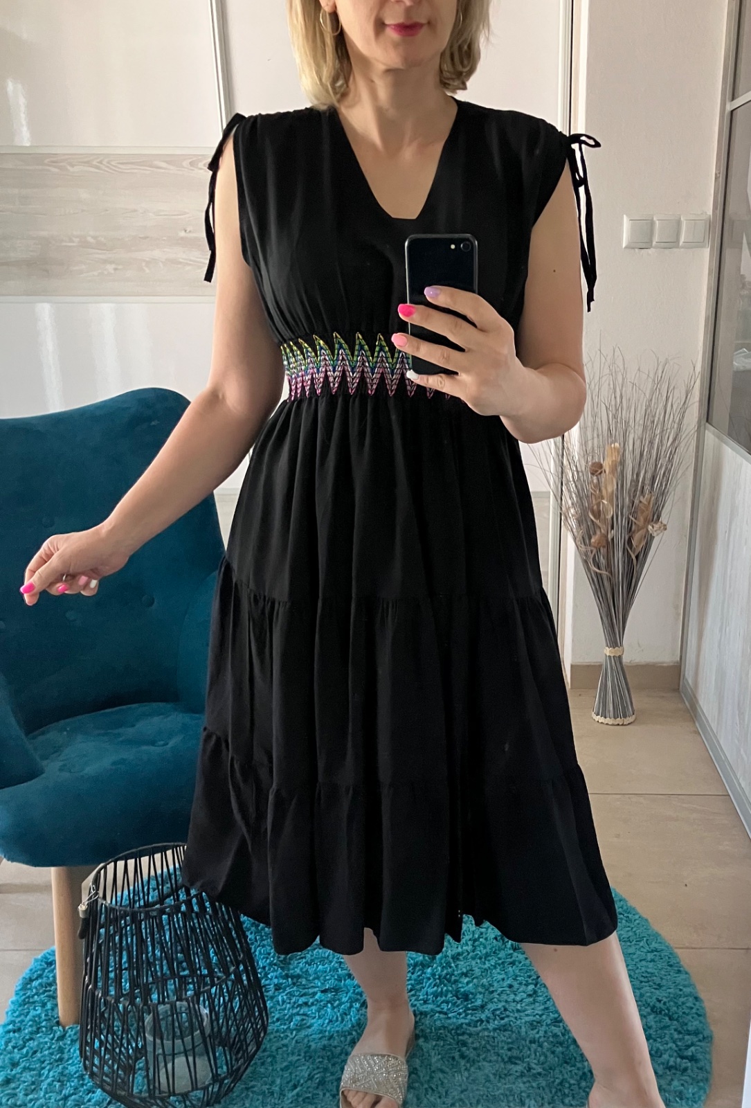 Čierne midi šaty s volánmi (UNI - S,M,L,XL)