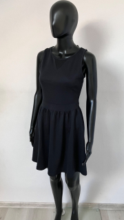 Čierne áčkové šaty Vila (XS)
