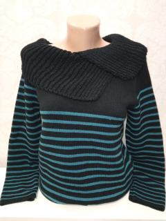 Tyrkysovo-čierny pásikavý sveter s golierom (L)