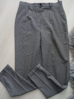 Čiernobiele kockované nohavice (42)